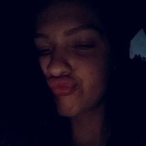 Meet your Posher, Marissa